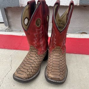 Little kids size 10 cowboy boots